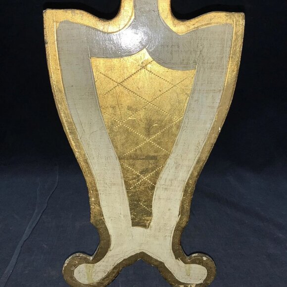 FOMERZ Carved Wood Magazine Floor Rack - Picture 2 of 11